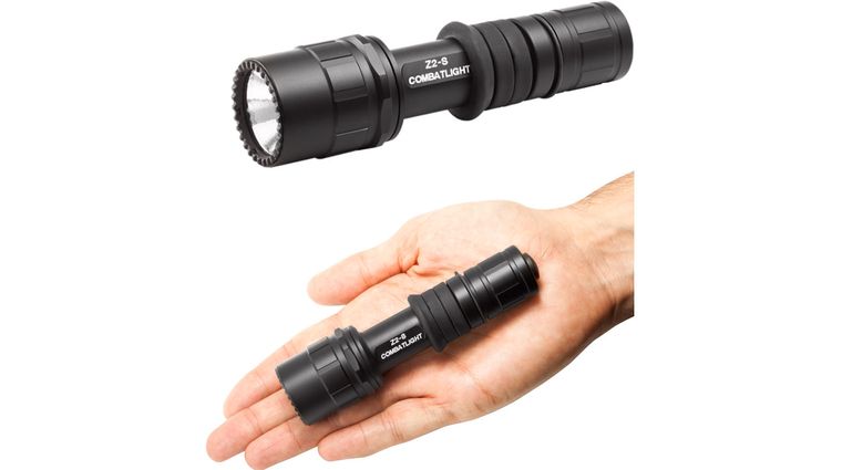 SureFire Z2-S LED CombatLight Single-Output with Strobe, 160 Lumens -  KnifeCenter - Z2-S-BK-WH - Discontinued