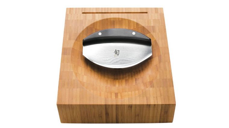 Handcrafted Chopping Bowl with Mezzaluna