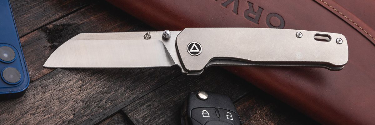 https://pics.knifecenter.com/fit-in/1200x1200/graphics/cover/1015.jpg