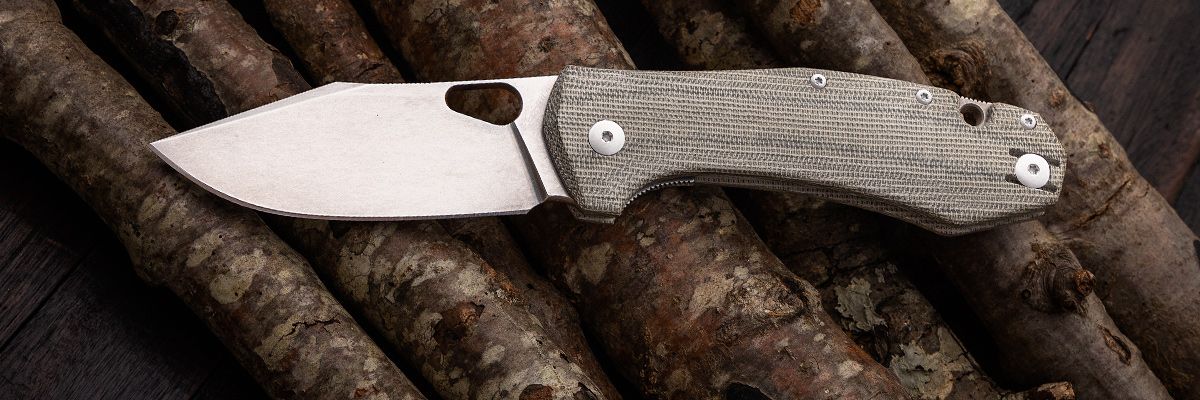 https://pics.knifecenter.com/fit-in/1200x1200/graphics/cover/1019.jpg