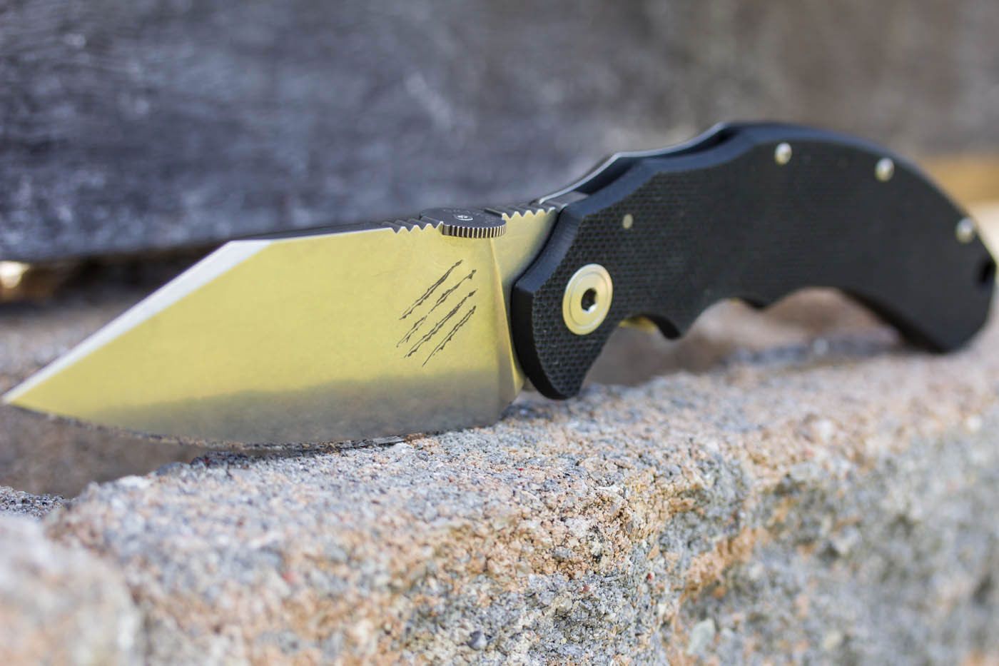 https://pics.knifecenter.com/knifecenter/bastinelli/images/BG01ne.jpg