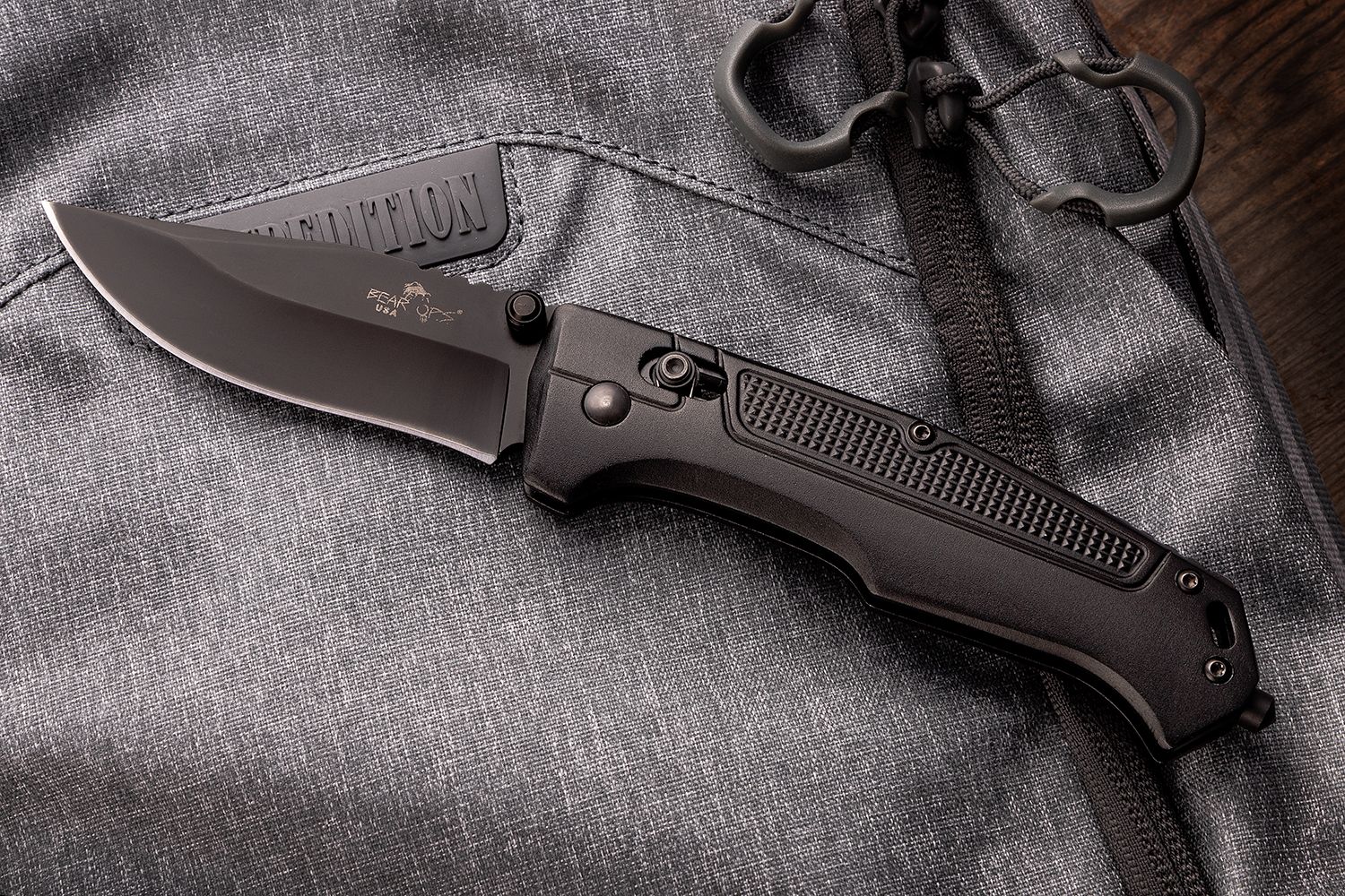 https://pics.knifecenter.com/knifecenter/bearmgc/images/BCMC550AIBKB_LSR1.jpg