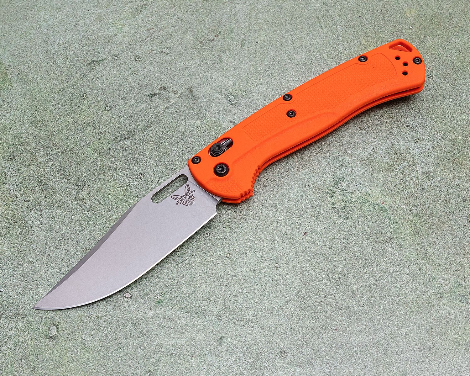 https://pics.knifecenter.com/knifecenter/benchmade-knives/images/BM15535_LSR41.jpg