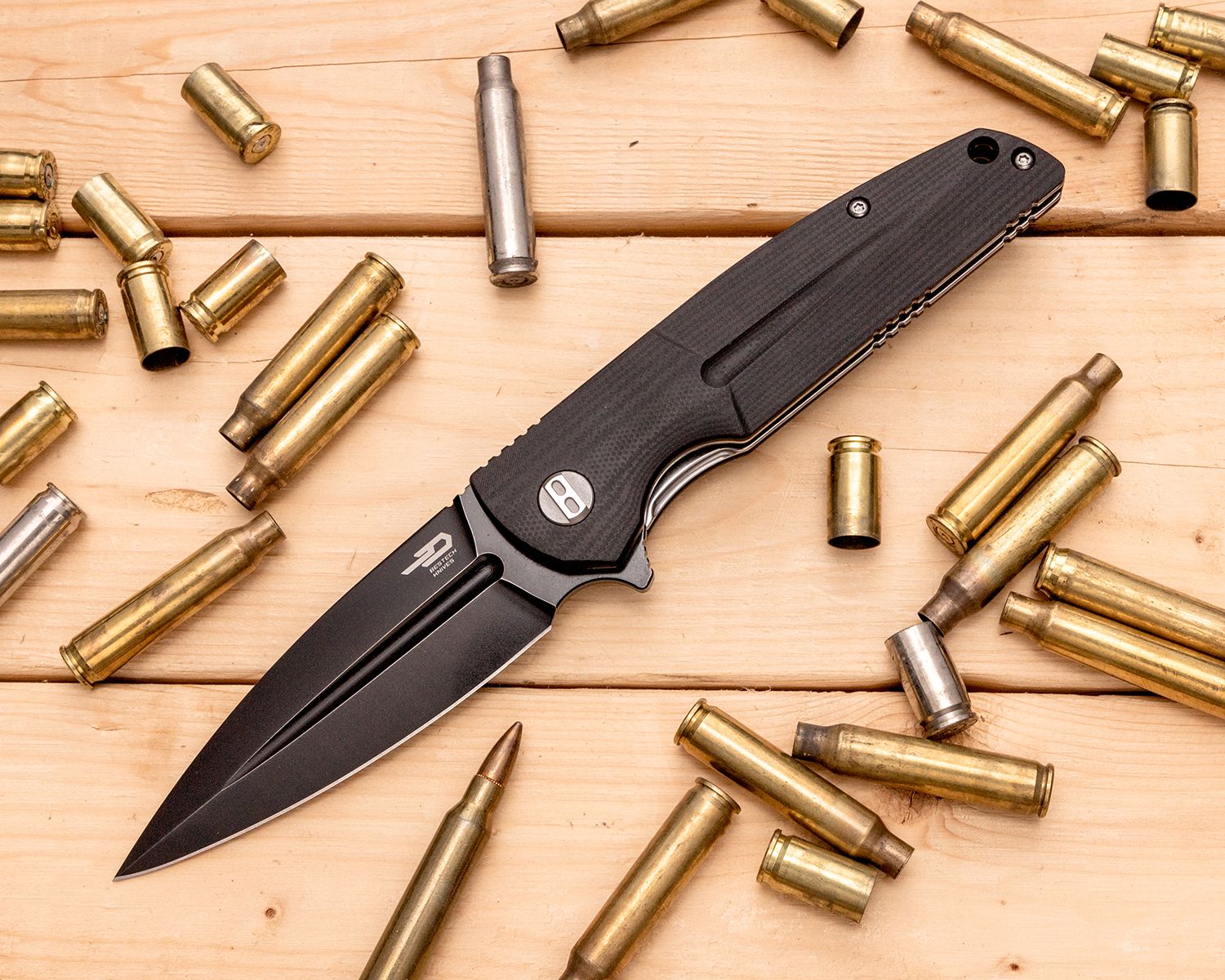 https://pics.knifecenter.com/knifecenter/bestech-knives/images/BTKBG34A3_LSR39.jpg