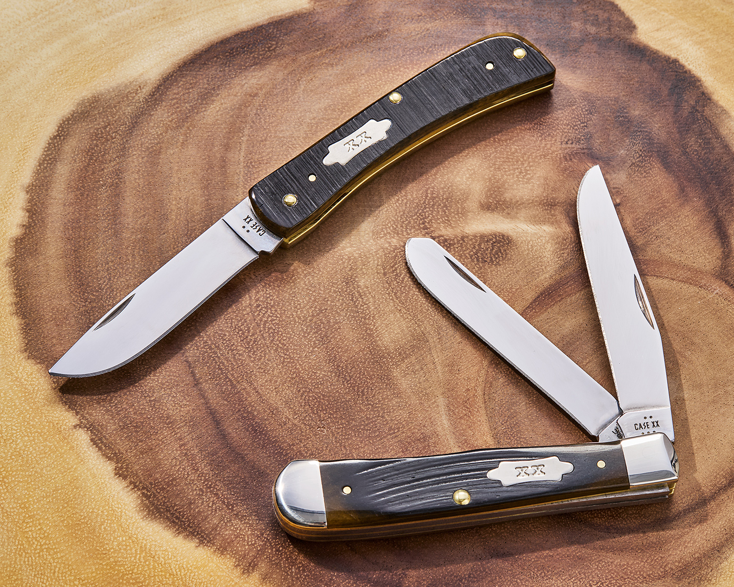Case Sawcut Jigged Olive Green Bone Sod Buster Jr. 3.63