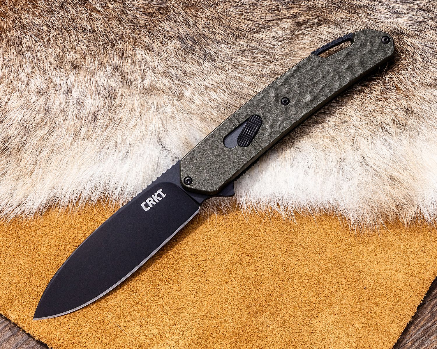 KnifeCenter FAQ #113: Beater Knives & Big Folders 