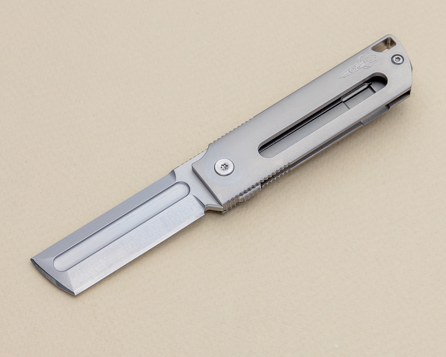 D Rocket Designs Mid-Tech SpaceXi (MinimalX) Compact Flipper Knife 2.25"  M390 Bead Blasted Blade, Titanium Handles with Millout - KnifeCenter -  Discontinued