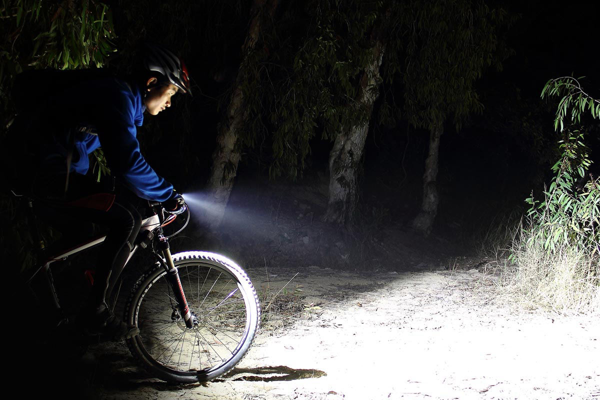 fenix flashlight bc30r rechargeable bike light BC30 V2 LED  Fenix Store The BC30 V2 is equipped with a dual Initial Impressions: Fenix BC30R 1800