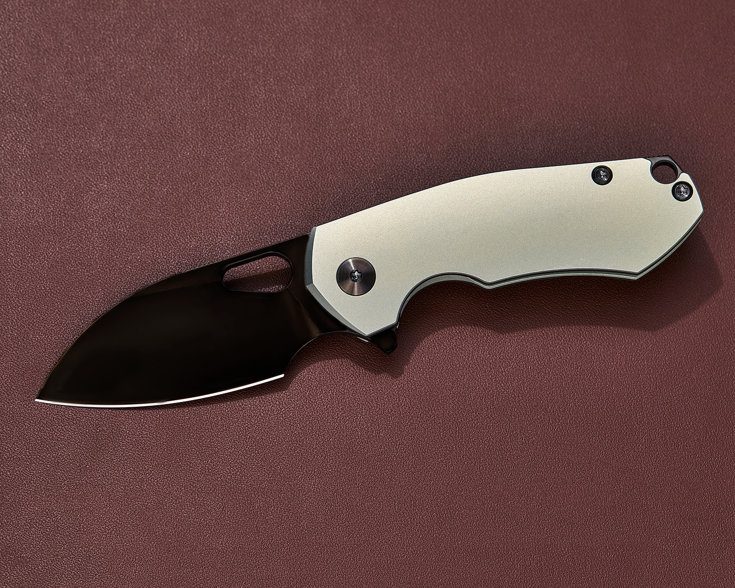 GiantMouse ACE Riv Mint Flipper Knife 2.44