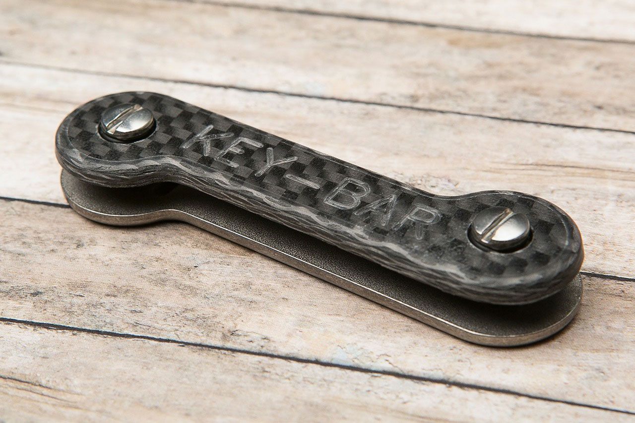 KeyBar Key Organizer Titanium Model with Pocket Clip, Holds up to 12 Keys -  KnifeCenter - TKB - Discontinued
