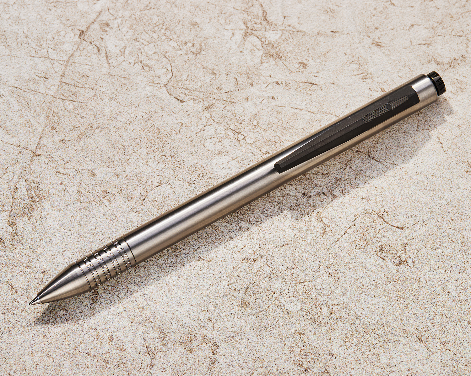 Koenig Knives PQD-G1 Satin Titanium Click Pen, Black DLC Button