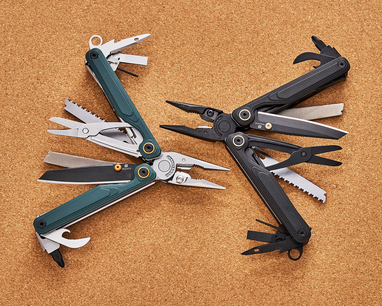 Leatherman Wave Alpha Full-Size Multi-Tool, MagnaCut Blade
