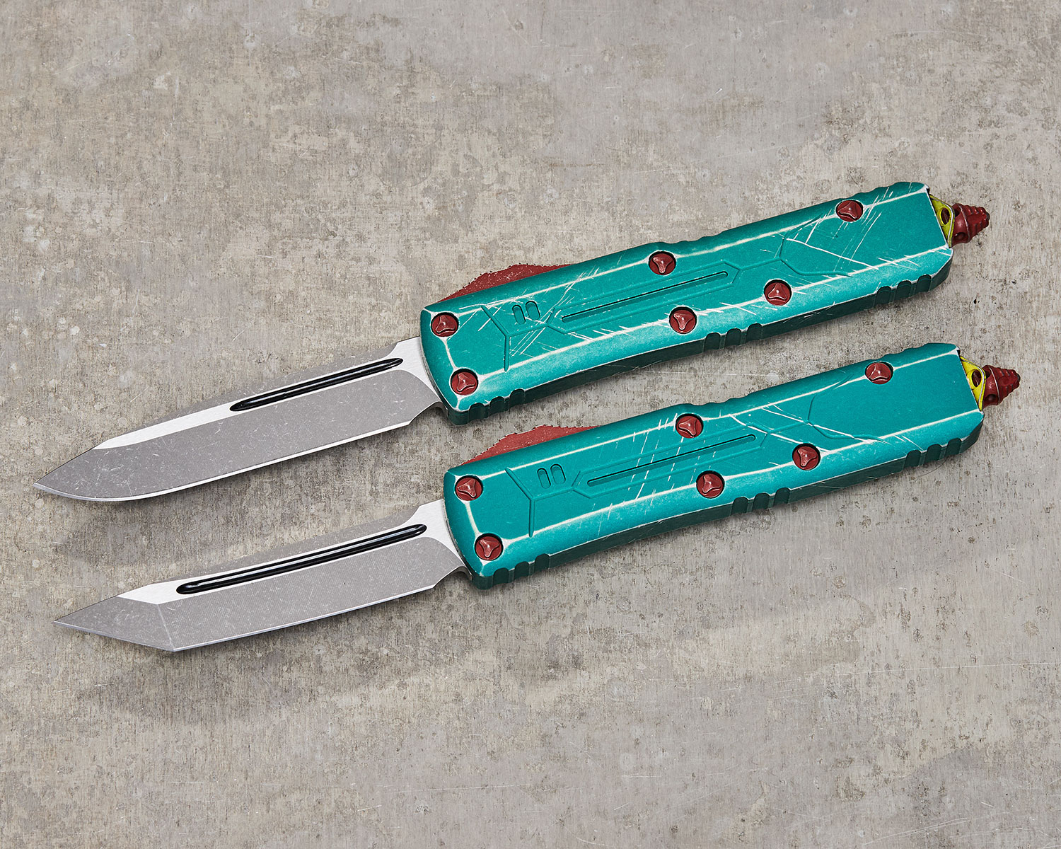 Microtech 231-10BH UTX-85 Bounty Hunter AUTO OTF Knife 3