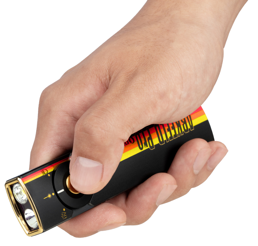 OLIGHT Arkfeld Pro : Stars＆Stripes 日本非売品 Olight Arkfeld Pro Rechargeable Cool White LED Flat