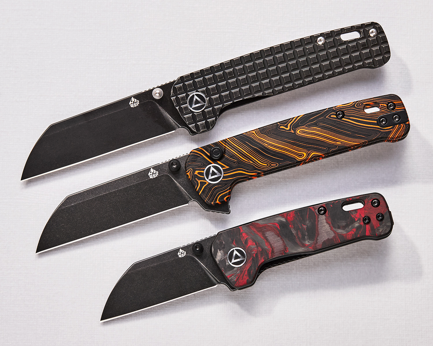 QSP Knives Penguin Mini Folding Knife 2.25" 14C28N Black Stonewashed  Sheepsfoot Blade, Red Shredded Carbon Fiber Handles - KnifeCenter -  QS130XS-E2 - Discontinued