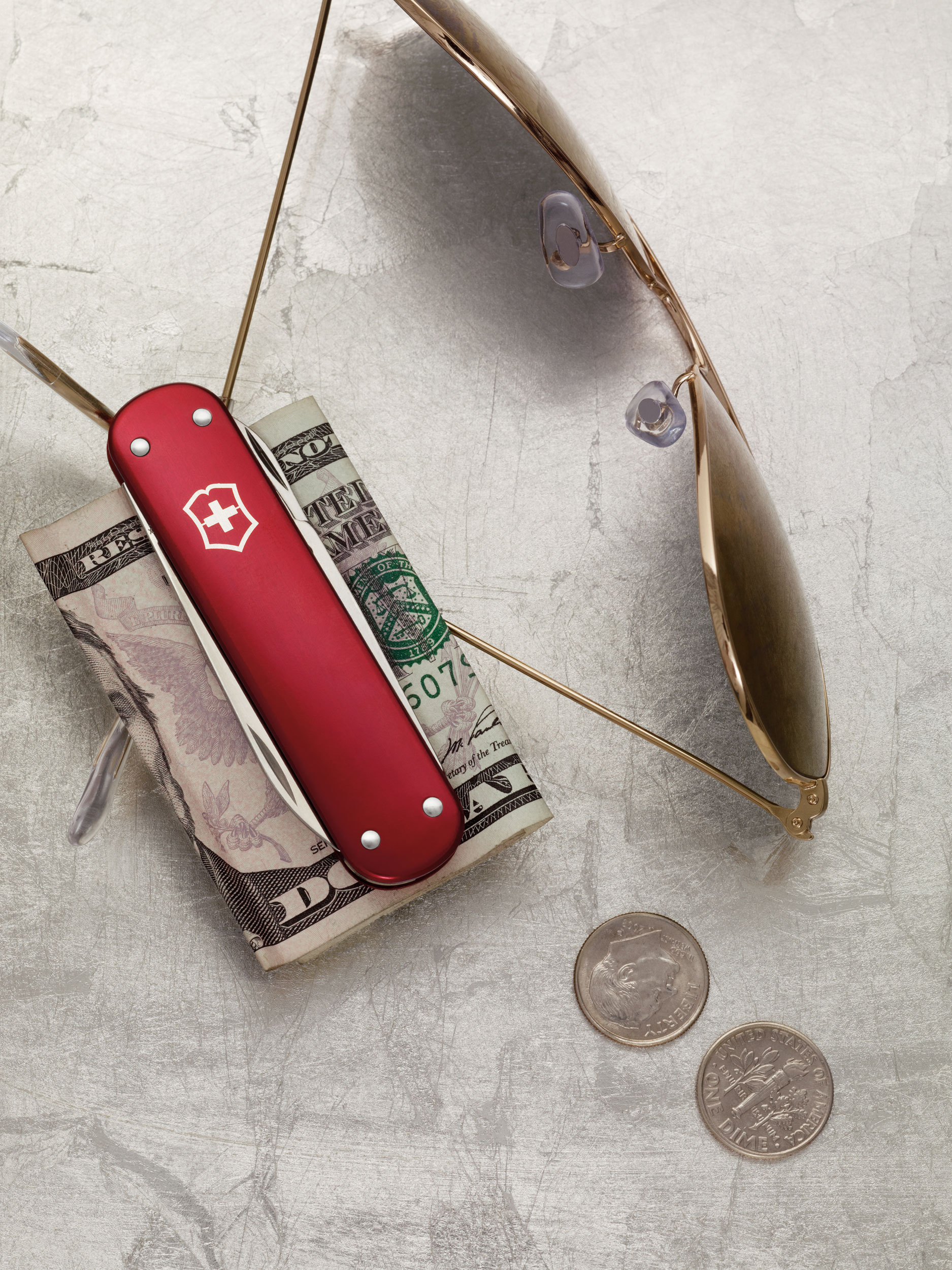 Victorinox Swiss Army Money Clip Multi-Tool, Red, 2.91