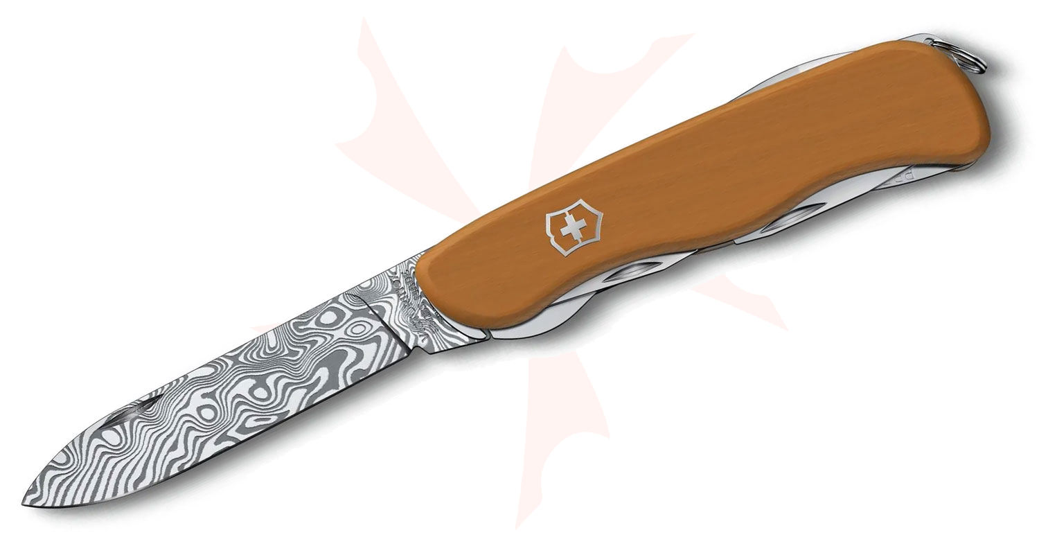 Victorinox Swiss Army 2022 Limited Edition Damast Picknicker Multi