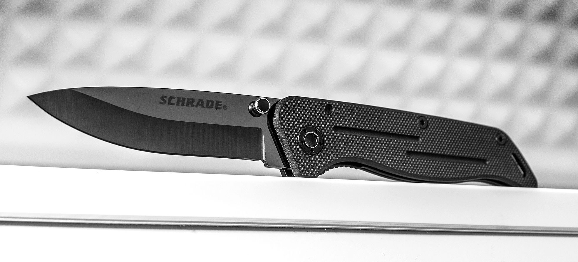 Schrade Large Ceramic Liner Lock Folding Knife Drop Point Blade