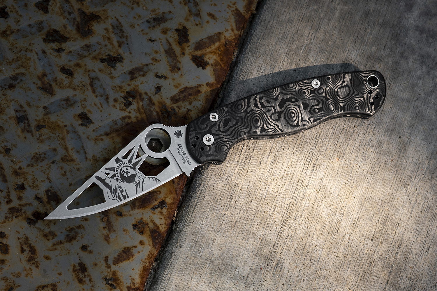 Spyderco Paramilitary 2 Distributor Exclusive 