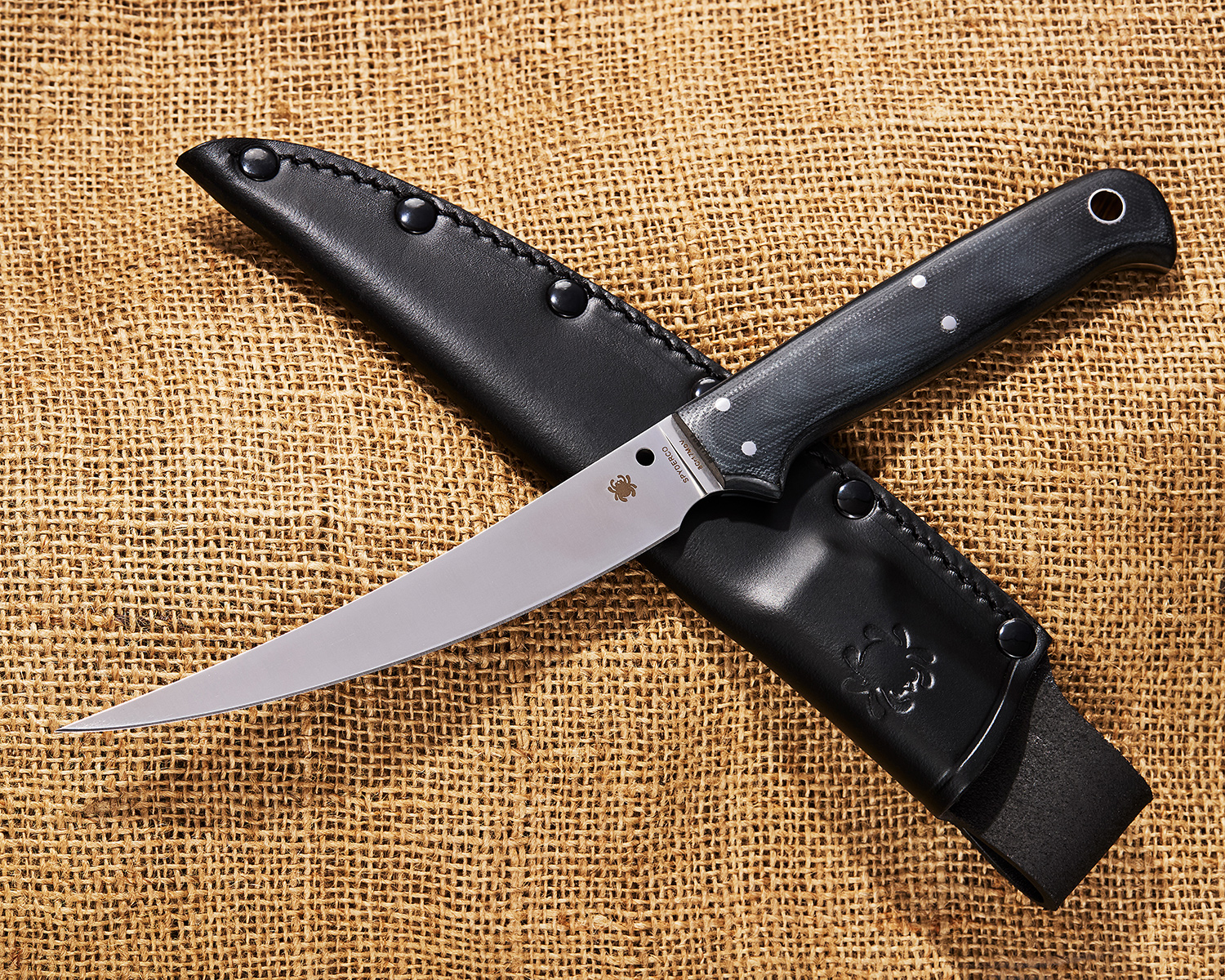 Spyderco Phil Wilson Shelter Cove Fixed Blade Knife 5.78" 8Cr17MoV Satin  Trailing Point Blade, Contoured Black G10 Handles, Leather Sheath Model  FB52GP - KnifeCenter - FB52GP