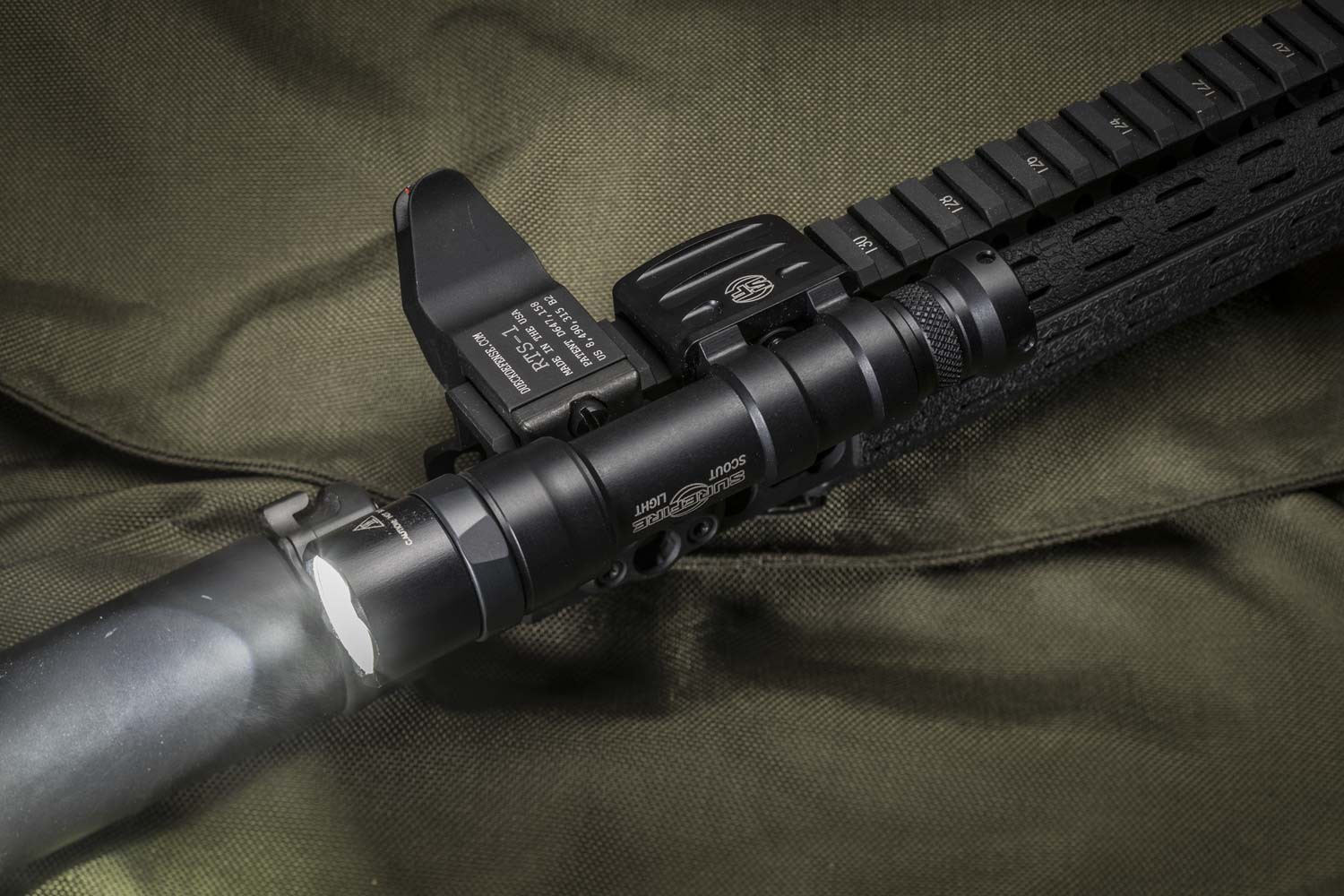 SureFire M600DF Dual Fuel Scout Light LED WeaponLight with M75