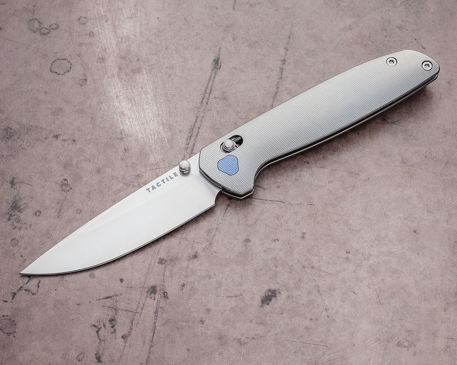 Carbon Fiber Maverick – Tactile Knife Co.