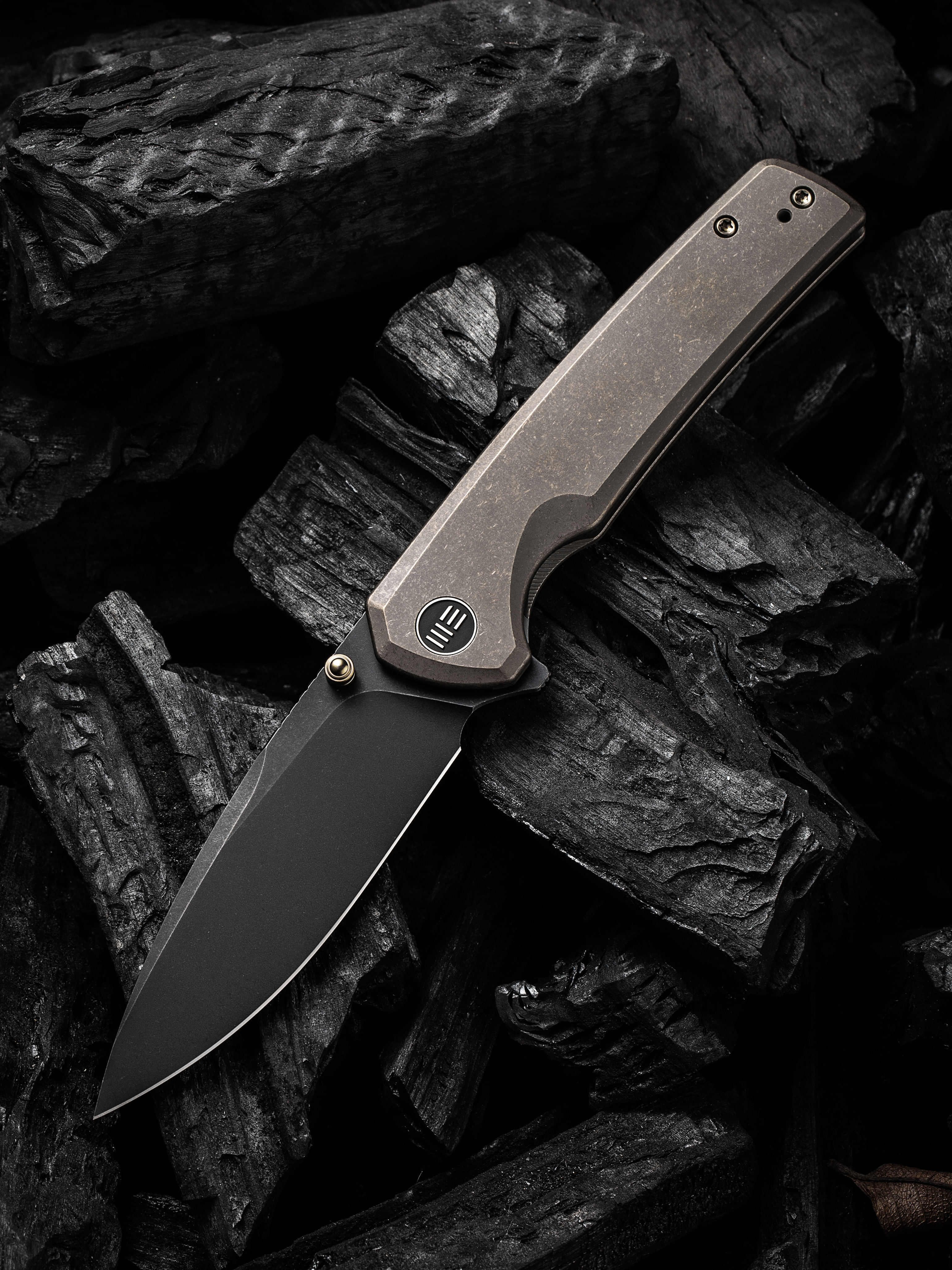 We Knife Company Subjugator Flipper Knife 3.48 We Knife Company Subjugator Flipper Knife 3.48