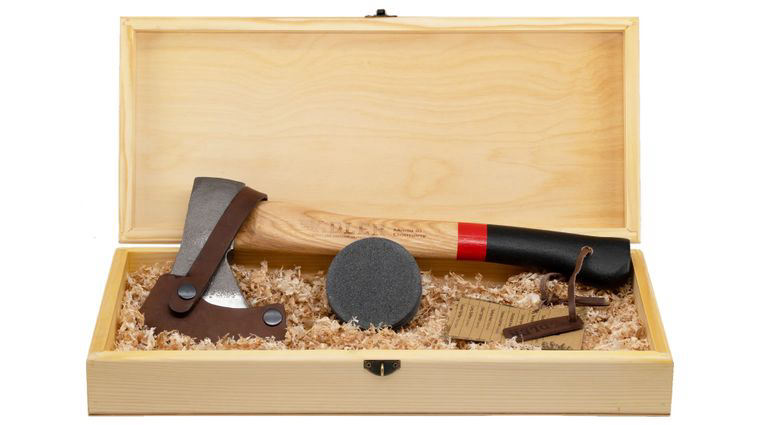 Adler The Rheinland Hatchet Gift Set, 14 inch Overall, American Hickory Handle with Anti Slip Coating, Gift Box with Sharpening Puck
