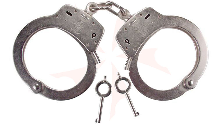 Smith & Wesson Model 100 Handcuff, Standard, Nickel - KnifeCenter
